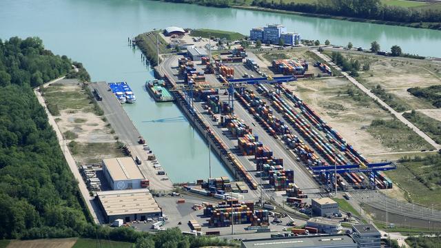 Luftbild_CTE_Container_Terminal_Enns_2018-07-24